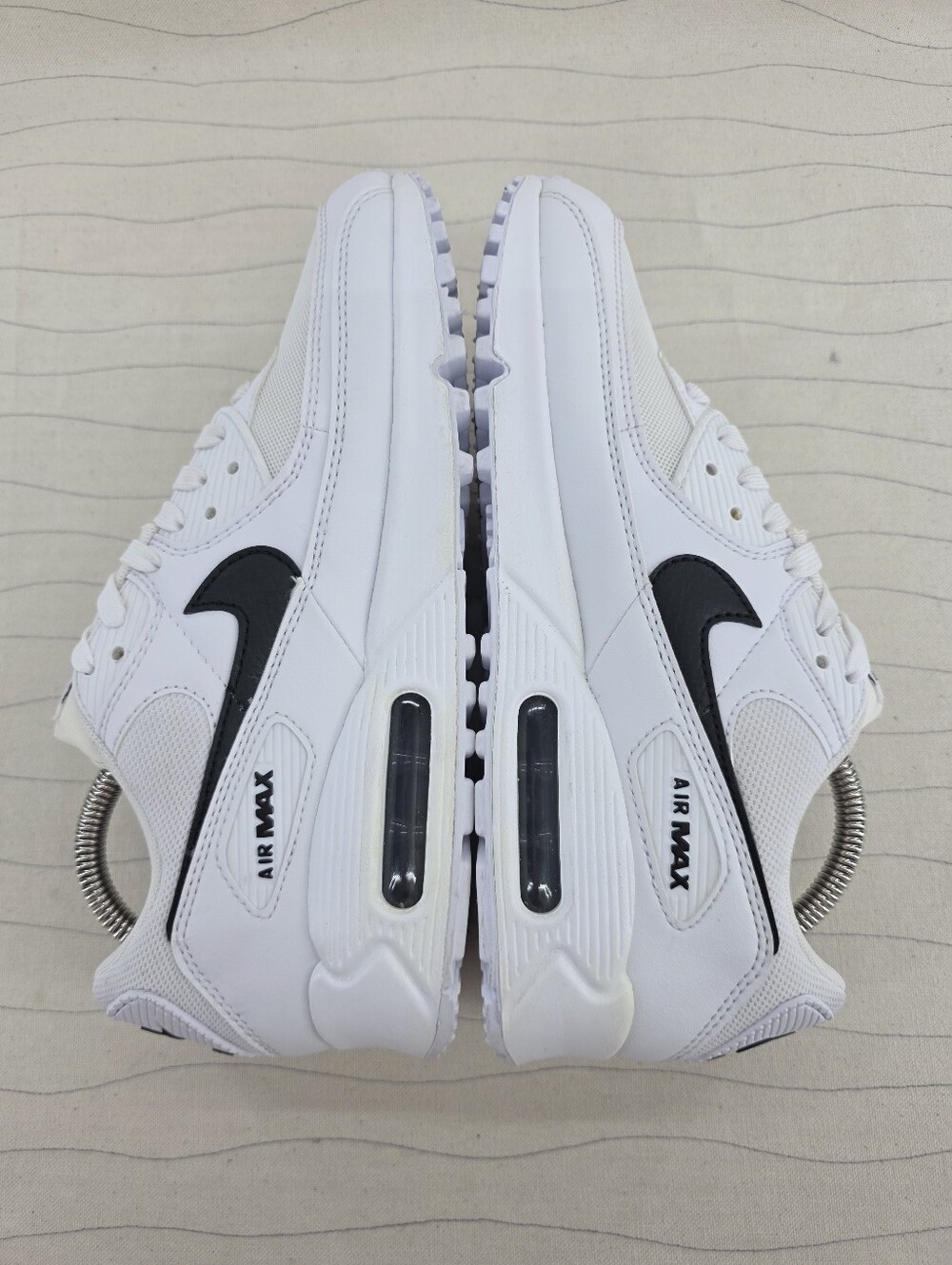 Nike Womens Air Max 90 White Black Retro Sneakers Shoes DH8010-101 Size 8.5 - Picture 7 of 13
